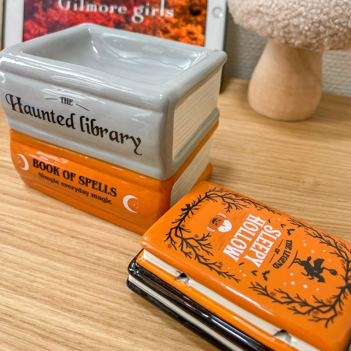 Wax warmer - Haunted Library